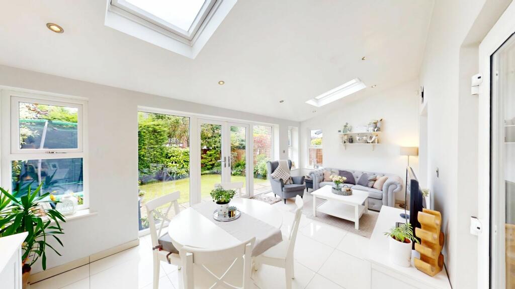 4 bedroom detached house for sale in Corner Brook, Lostock, BL6