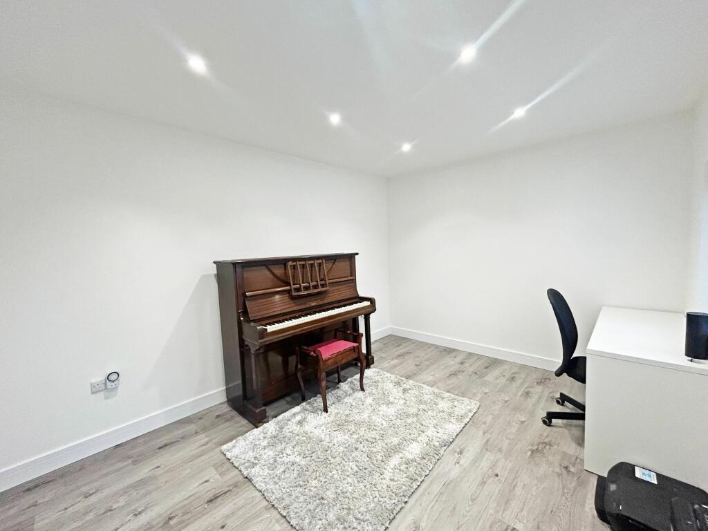 Additional property image - Edges Farm Close, Westhoughton, BL5