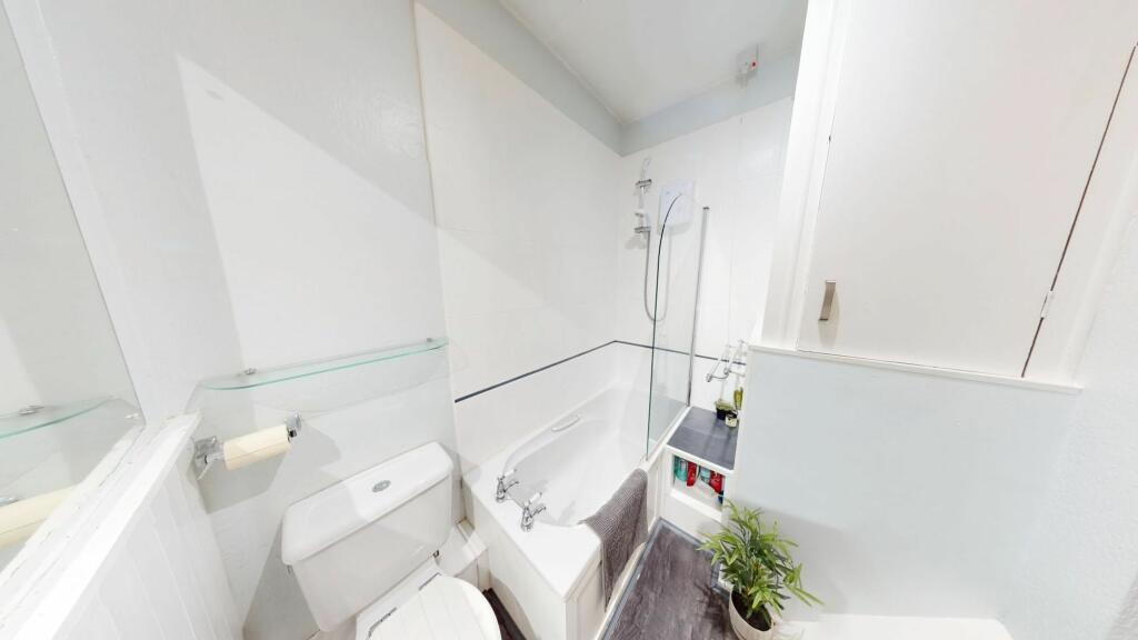 Additional property image - Barn Hill, Westhoughton, BL5