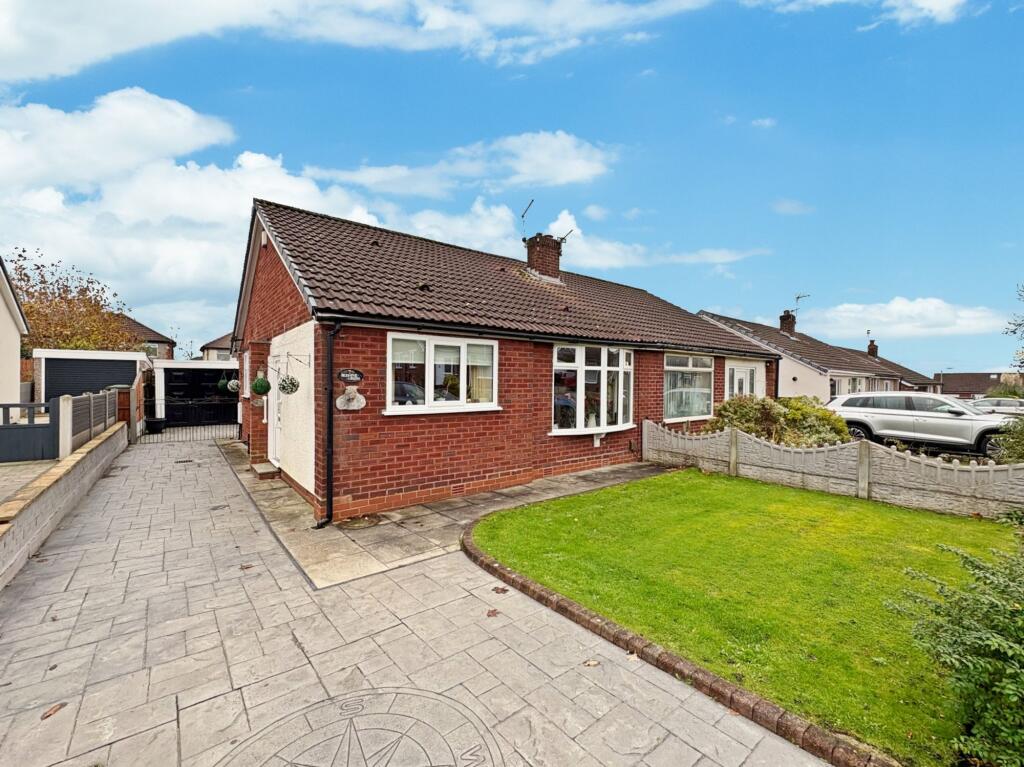 Main image of property: Bee Hive Green, Westhoughton, BL5