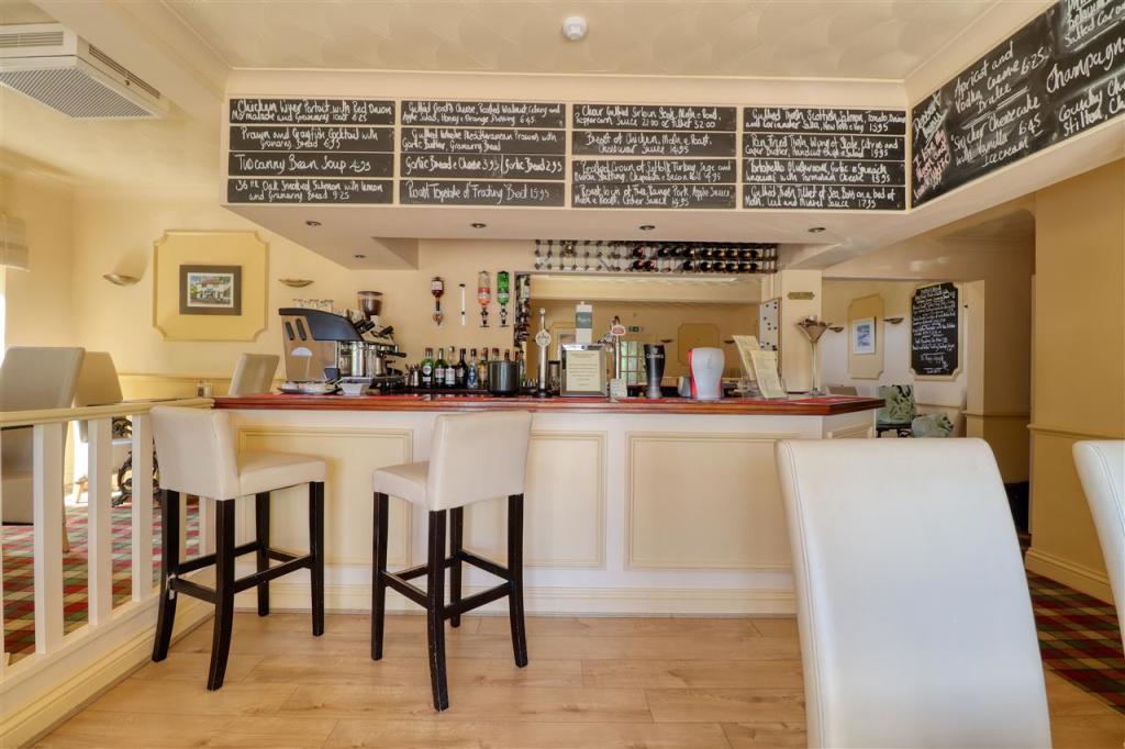 Additional property image - Maffia's, Frinton Road, Holland on Sea