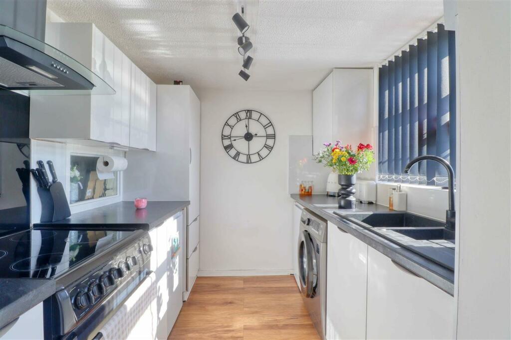 Additional property image - Camellia Crescent, Clacton on Sea