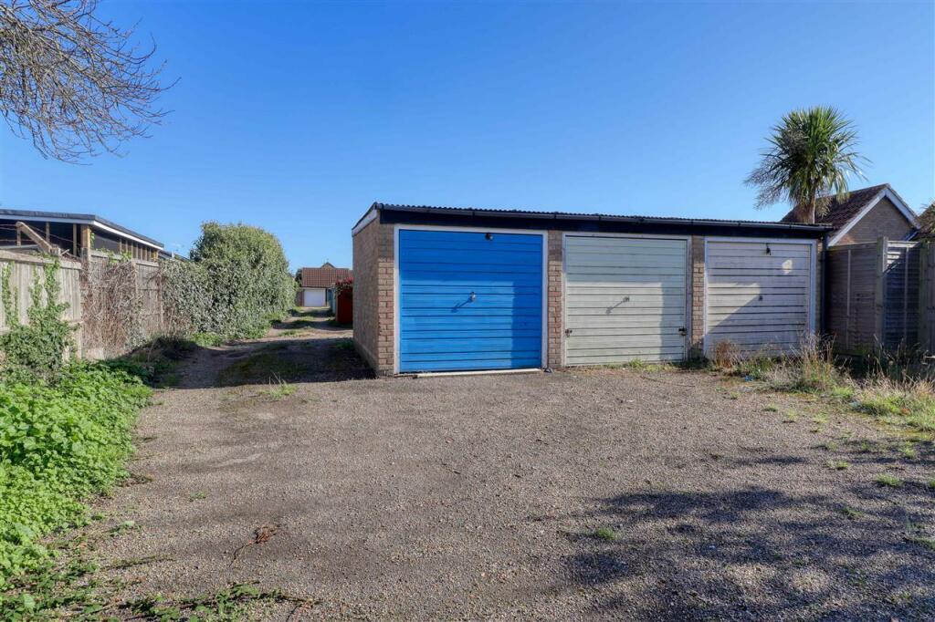 Additional property image - Camellia Crescent, Clacton on Sea
