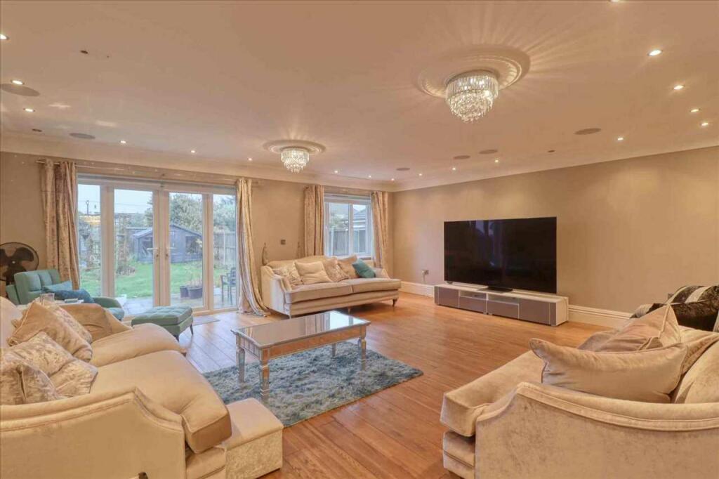 Additional property image - Madeira Road, Holland on Sea