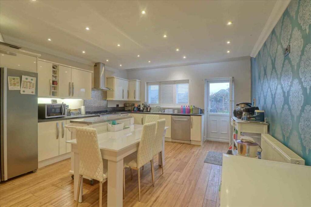 Additional property image - Madeira Road, Holland on Sea