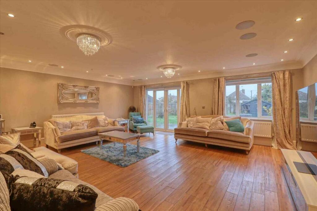 Additional property image - Madeira Road, Holland on Sea