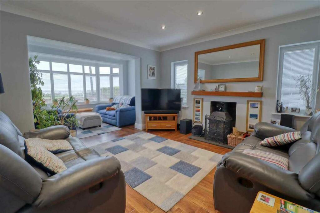 Additional property image - The Esplanade, Holland on Sea