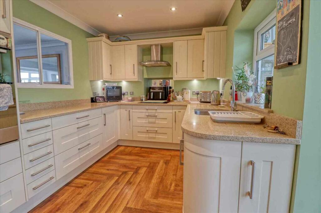 Additional property image - The Esplanade, Holland on Sea