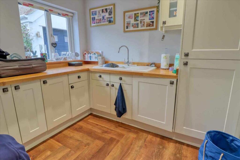 Additional property image - The Esplanade, Holland on Sea
