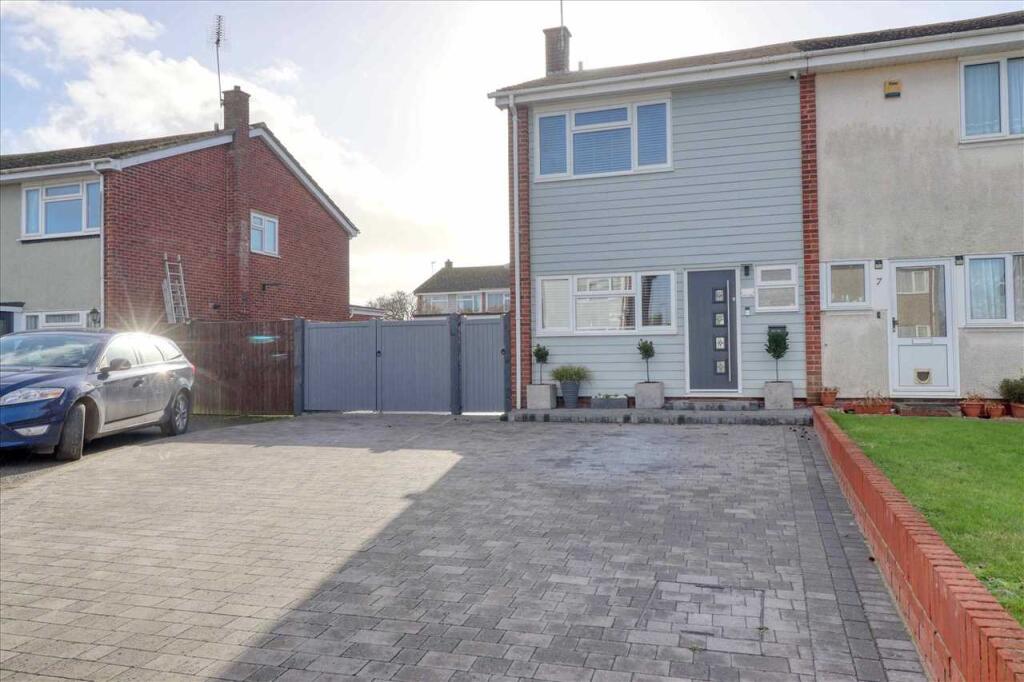 3 bedroom semi-detached house