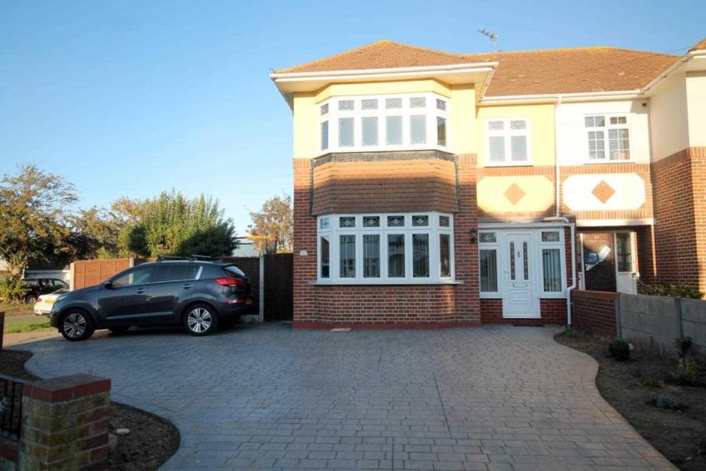 Main image of property: Turpins Avenue, Holland on Sea