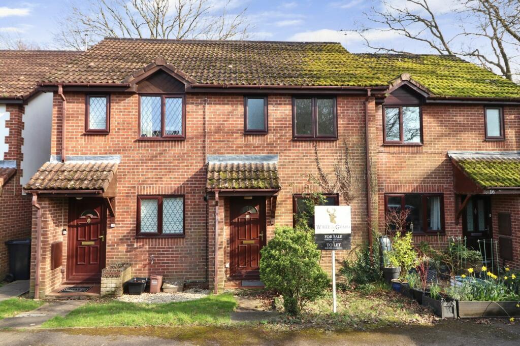 2 bedroom terraced house for sale in Stirling Crescent, Hedge End, SO30