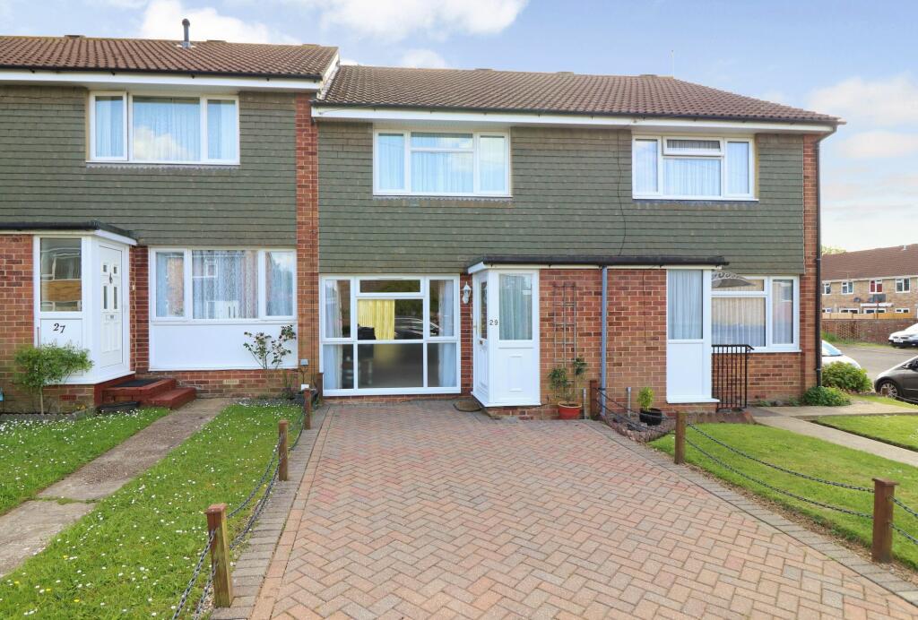 3 bedroom terraced house for sale in Wadhurst Road, Hedge End, SO30