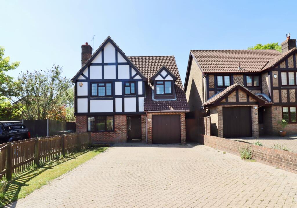 Main image of property: Elliot Rise, Hedge End, SO30