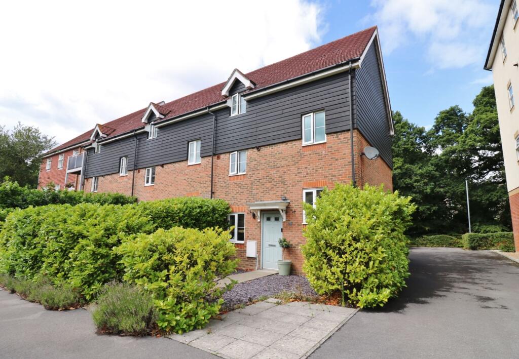 Main image of property: White's Way, Hedge End, SO30