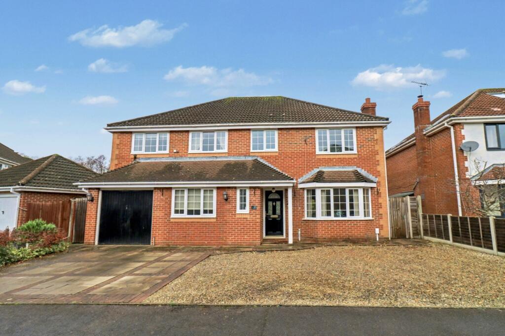 Main image of property: Collett Close, Hedge End, SO30