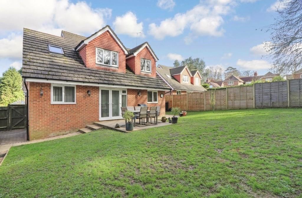 3 bedroom detached house for sale in Woodside Way, Hedge End, SO30
