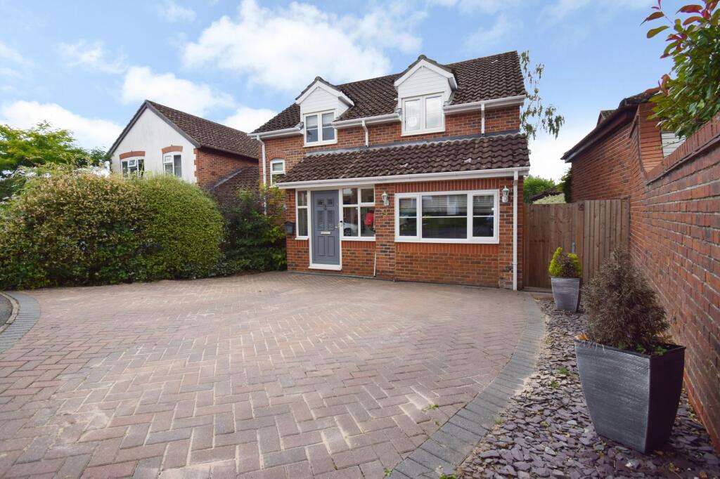 Main image of property: Siskin Close, Bishops Waltham, SO32