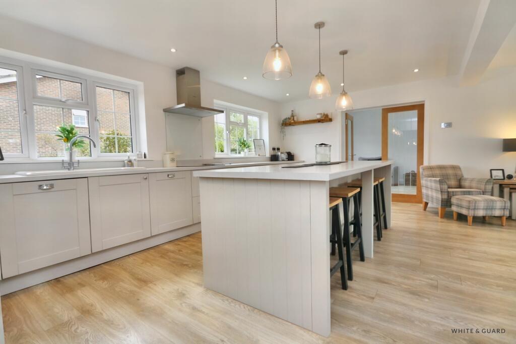 4 bedroom detached house for sale in Leacock Close, Swanmore, SO32