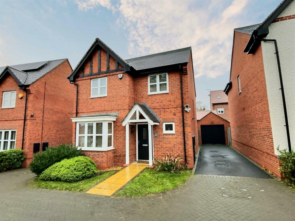 4 bedroom detached house for sale in Rawson Close, Manor Farm Fields, Mickleover, Derby, DE3