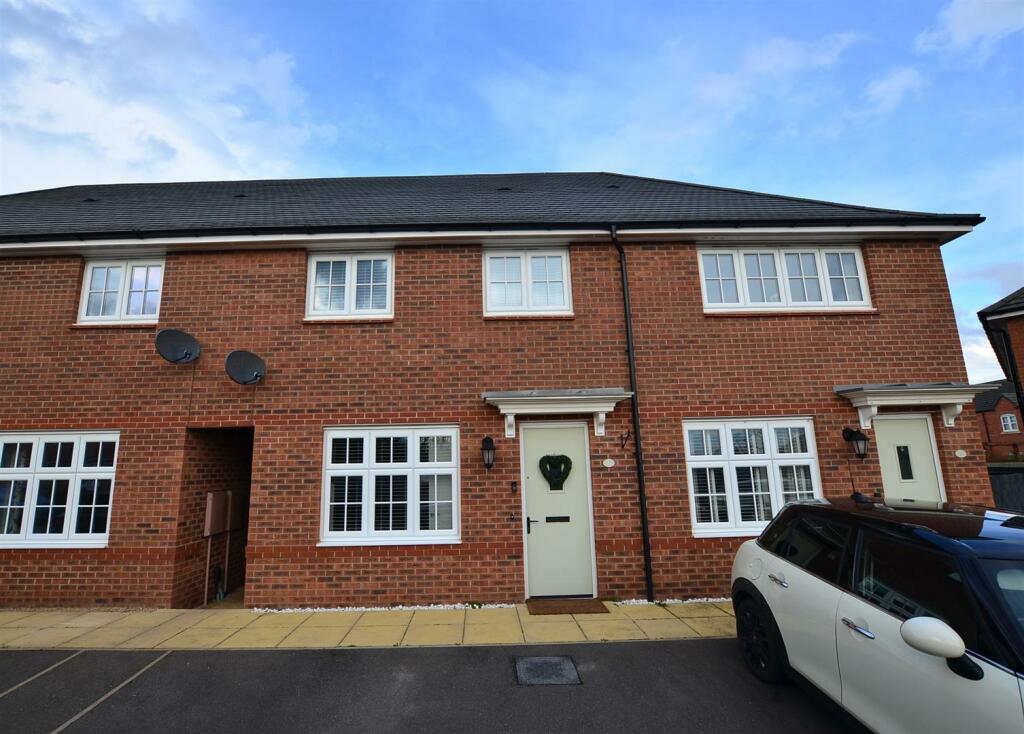 3 bedroom town house for sale in Bonnie Close, Langley Country Park, Derby, DE22