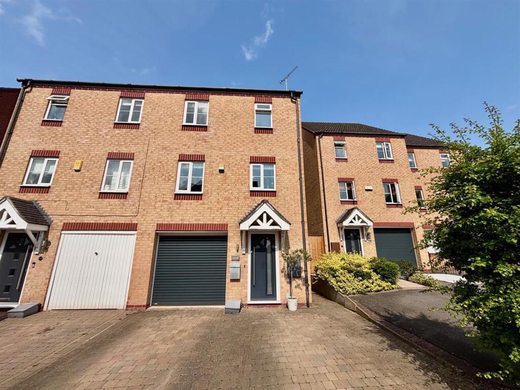 Main image of property: Highfields Park Drive, Broadway, Derby
