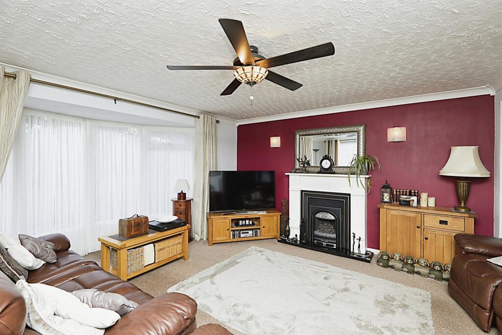 4 bedroom detached house for sale in Shardlow Road, Alvaston, Derby, DE24