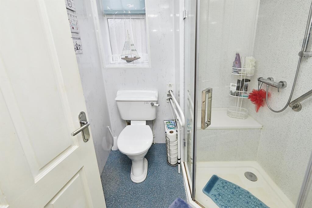 4 bedroom detached house for sale in Shardlow Road, Alvaston, Derby, DE24