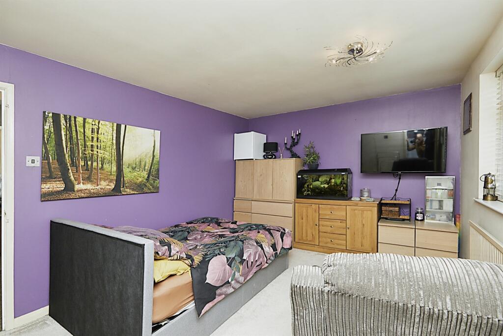 4 bedroom detached house for sale in Shardlow Road, Alvaston, Derby, DE24