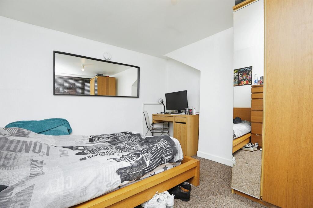 4 bedroom terraced house for sale in Slack Lane, Derby, DE22