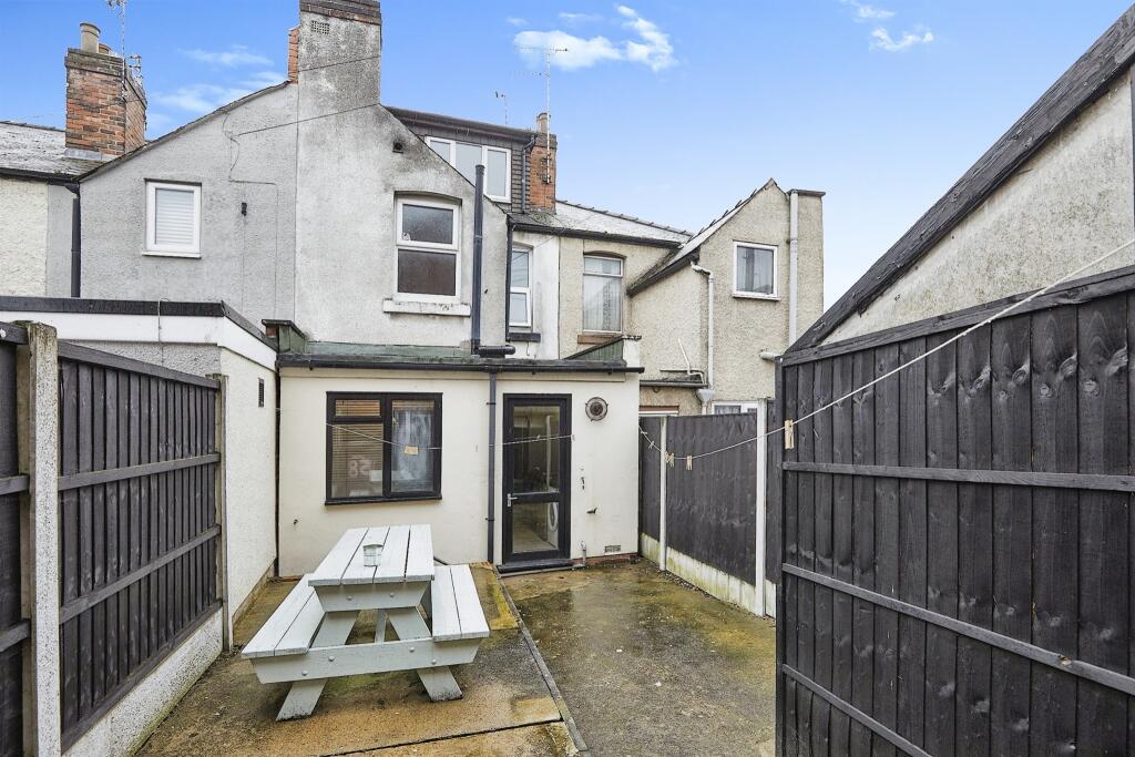 4 bedroom terraced house for sale in Slack Lane, Derby, DE22
