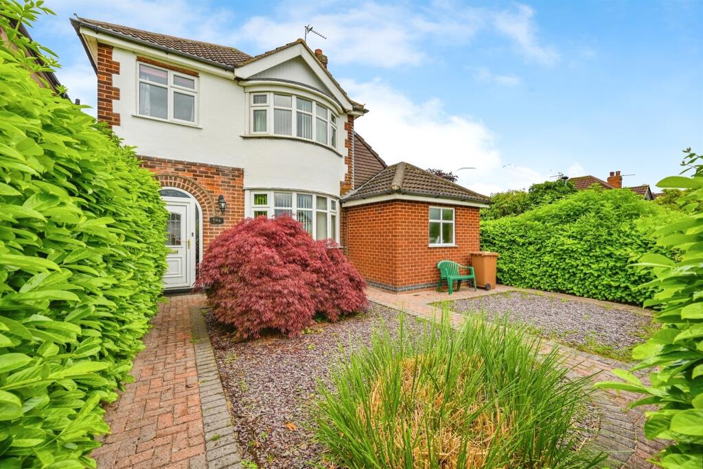 4 bedroom detached house for sale in Blagreaves Lane, Littleover, Derby