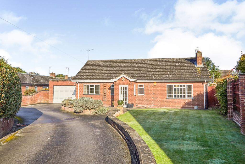 3 bedroom detached bungalow for sale in Station Road, Chellaston, Derby, DE73