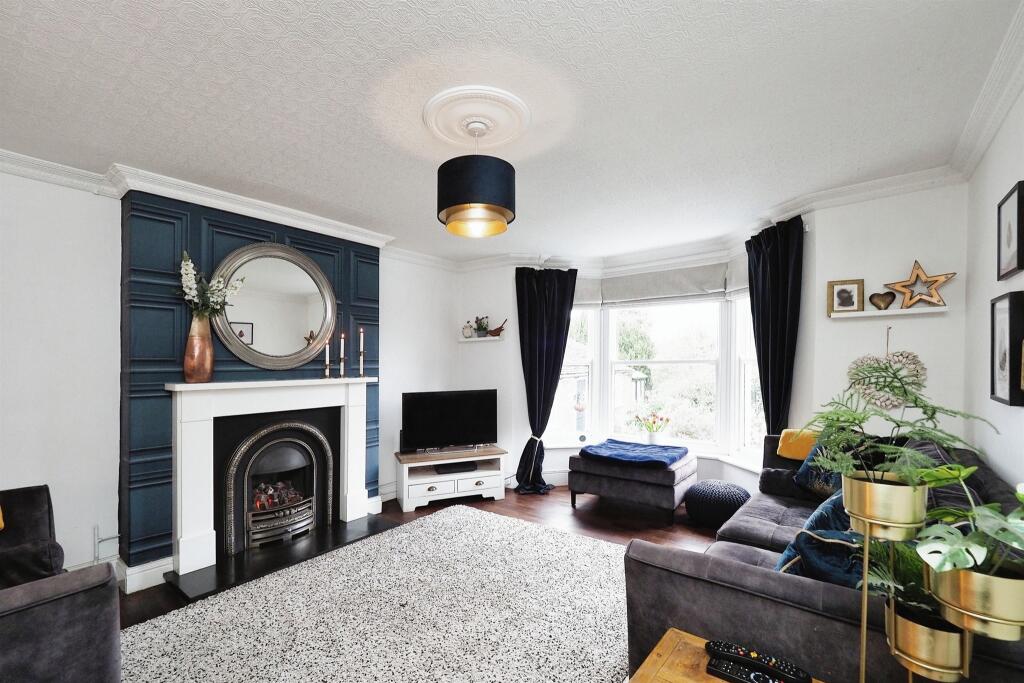 4 bedroom character property for sale in Borough Street, Castle