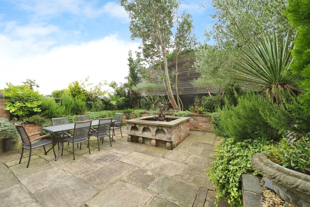 Additional property image - Cockshut Lane, Melbourne, Derby