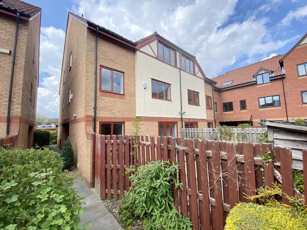 Main image of property: Harbourside, Weare Court, BS1 6XF