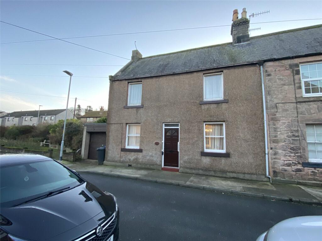 3 bedroom terraced house for sale in Middle Street, Spittal, Berwick
