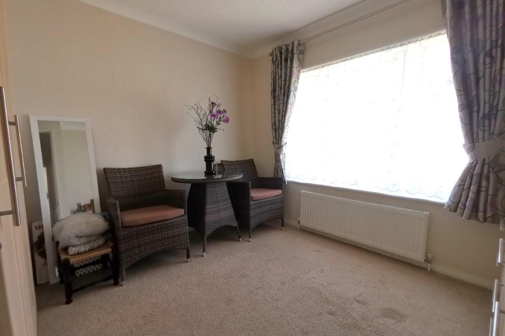 2 bedroom detached bungalow for sale in Oak Tree Lane, Eastbourne, East