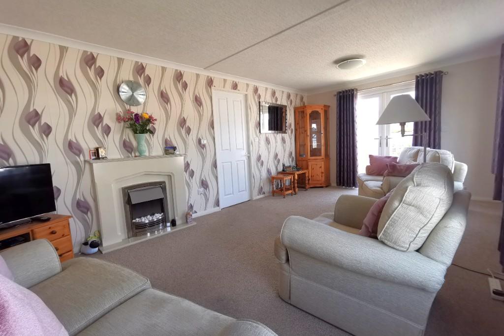 2 bedroom detached bungalow for sale in Oak Tree Lane, Eastbourne, East