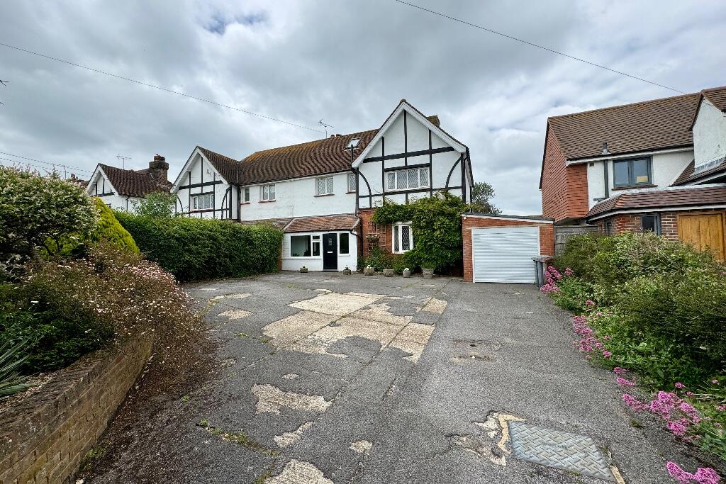 4 bedroom semidetached house for sale in Wannock Lane, Eastbourne