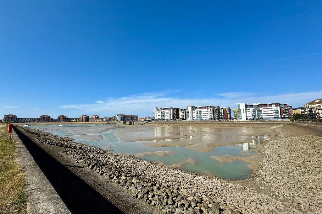 Additional property image - Sea Views, Sovereign Harbour, BN23