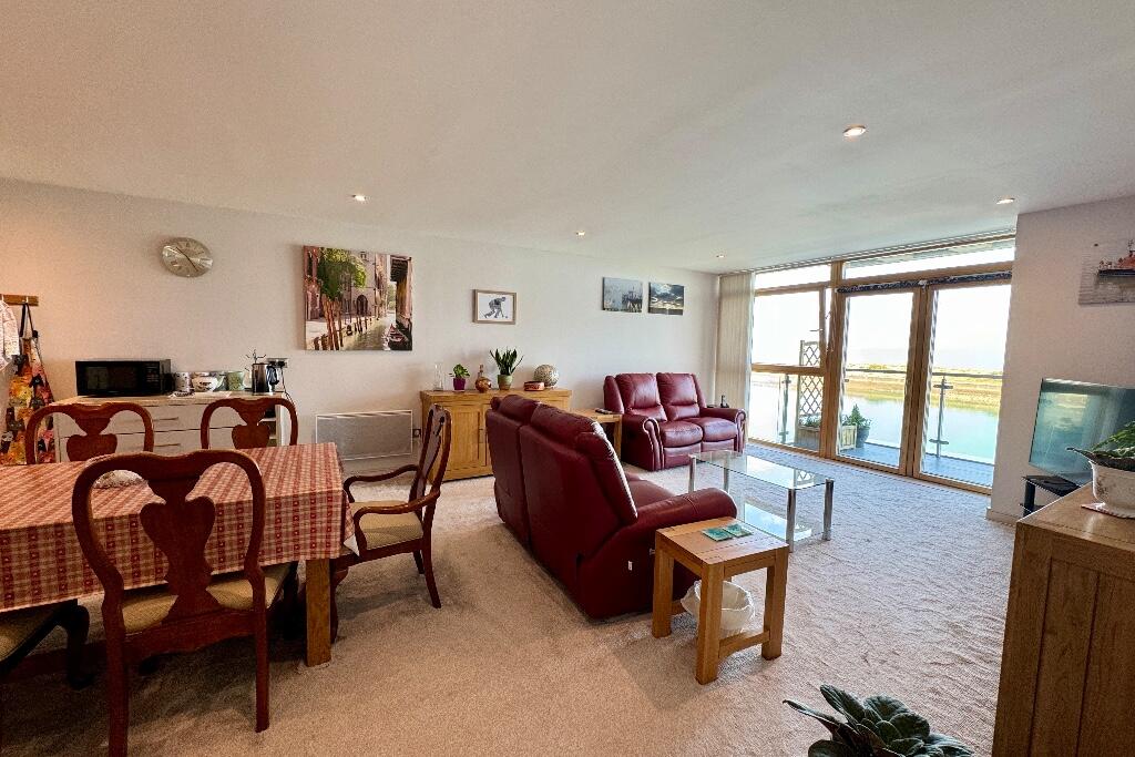 Additional property image - Sea Views, Sovereign Harbour, BN23