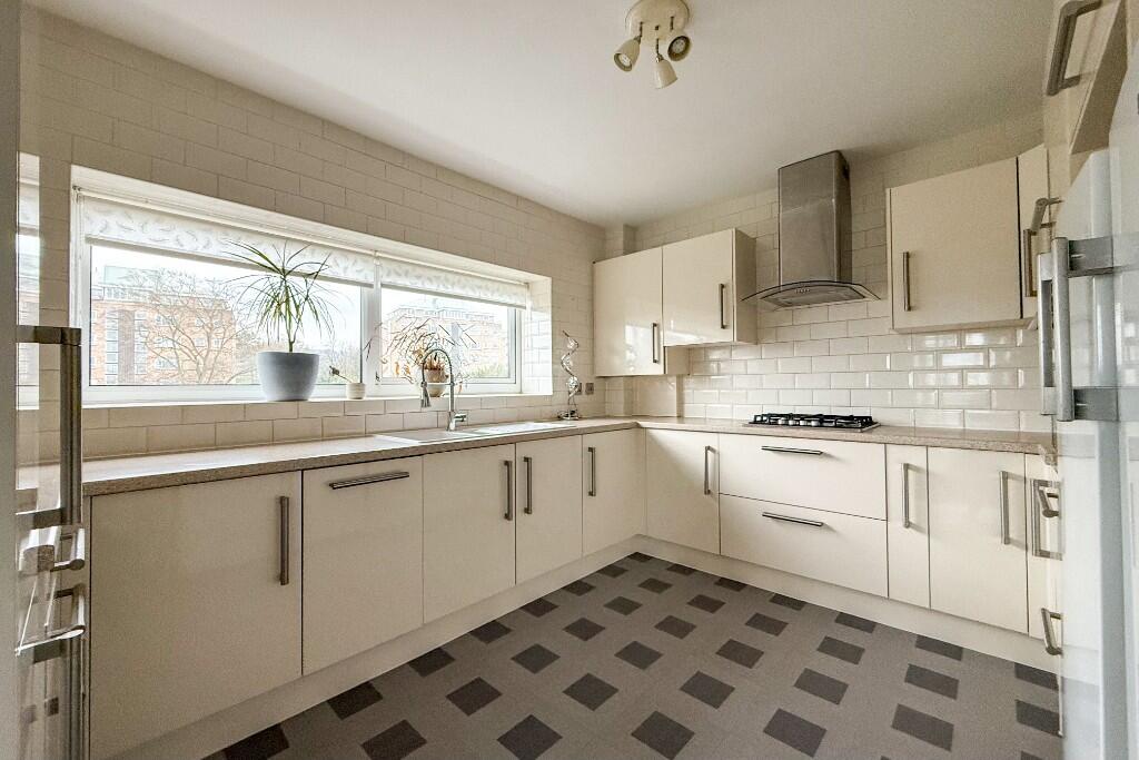 Additional property image - Compton Place Road, Eastbourne, East Sussex, BN21