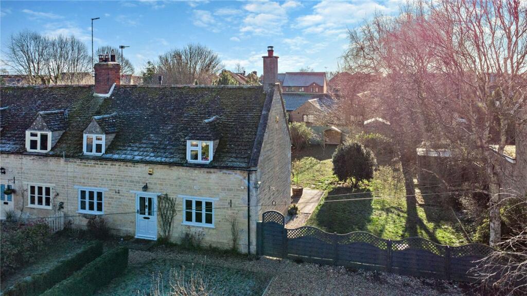 3 bedroom cottage for sale in Church Street, Baston, Peterborough, PE6
