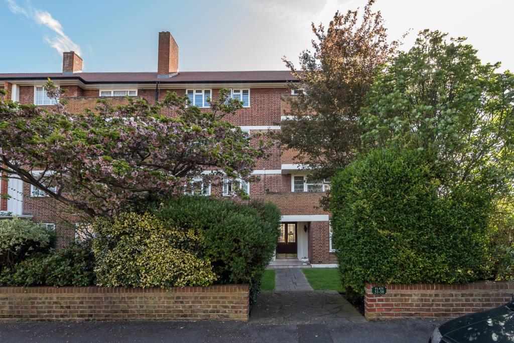 2 bedroom flat for rent in Sheen Court Richmond TW10