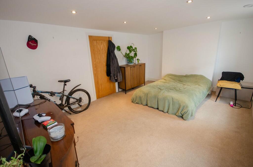 Additional property image - Church Court, Little Church Street, Town Centre, CV21