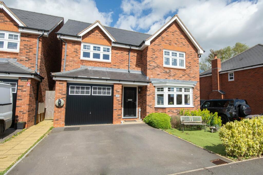 4 bedroom detached house for sale in Windmill Drive, Hillmorton, Rugby