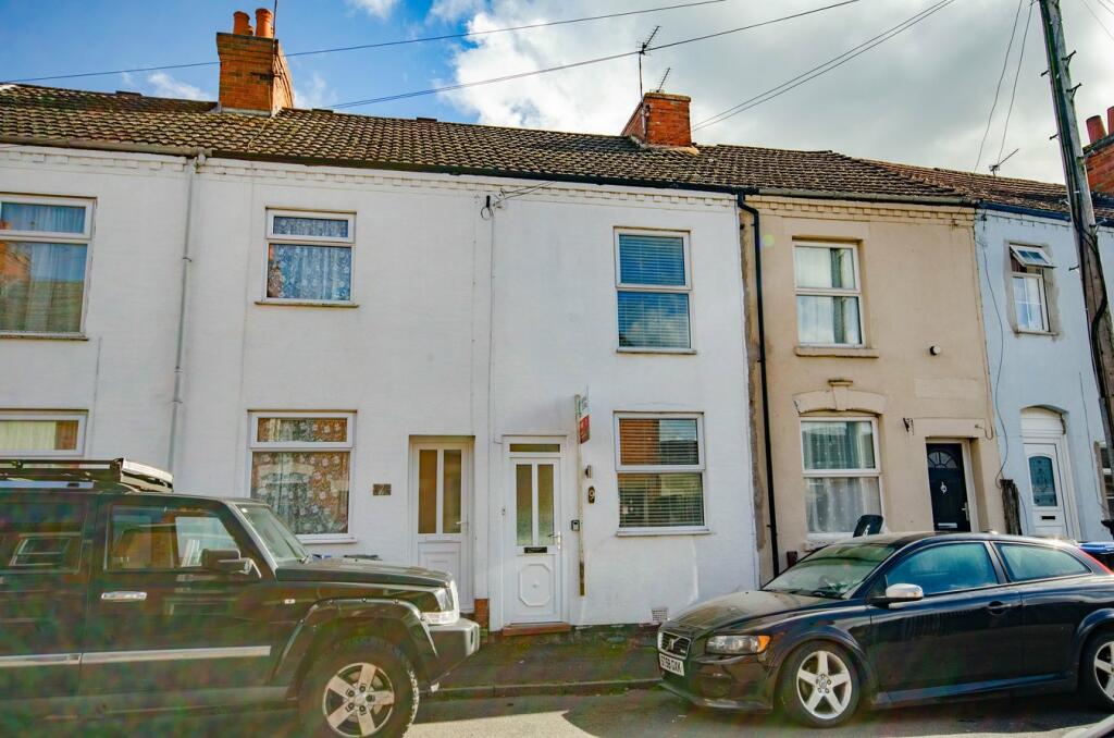2 bedroom terraced house for sale in Bond Street, New Bilton, Rugby, CV21