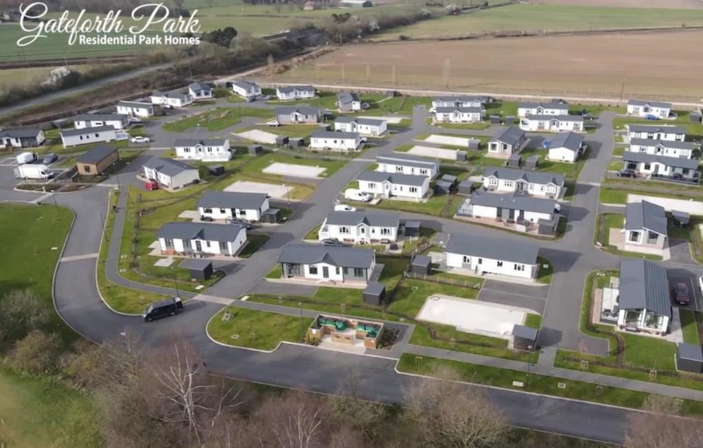 2 bedroom park home for sale in Lakeside (phase 2), Gateforth Park