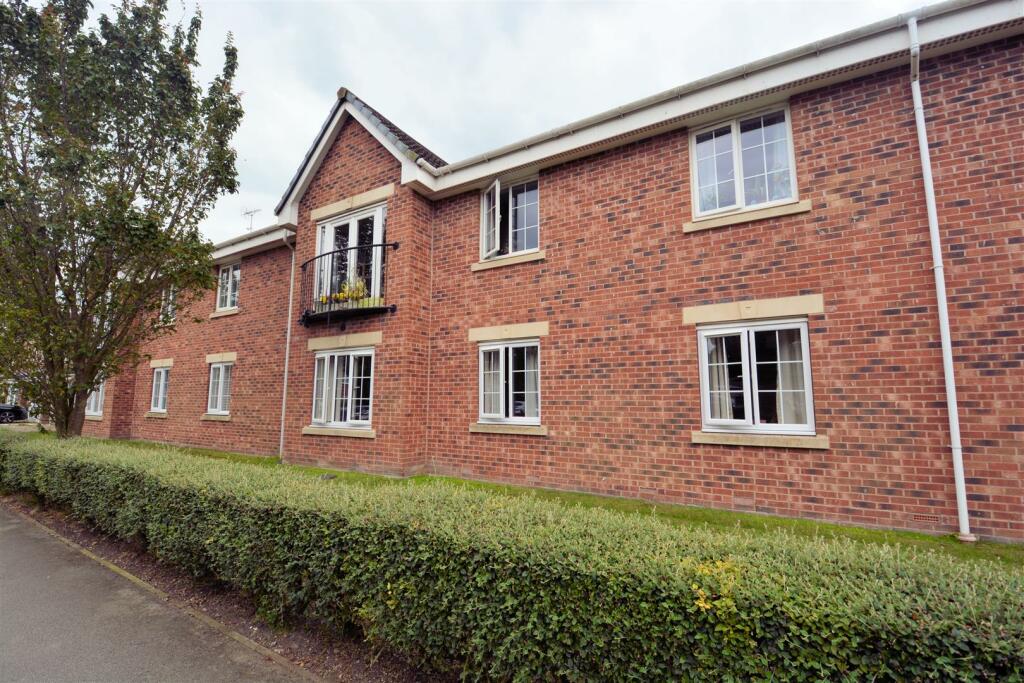 2 bedroom apartment for rent in Moat Way, Brayton, Selby, YO8